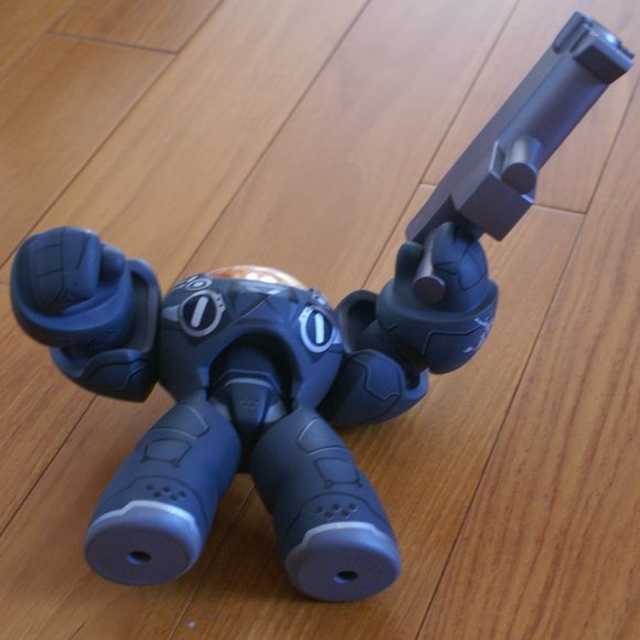 2009 BlizzCon Blizzard Starcraft 2 Jim Raynor Noobz Vinyl Action Figure w/weapon - Picture 5 of 5